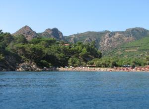 Charter Bareboat Anchorage in Elba